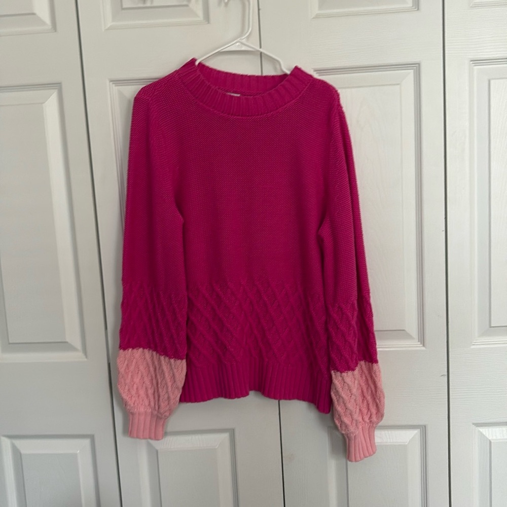 Crown and Ivy pink sweater